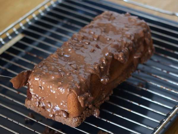 Kue bolu marmer dengan glasir almond - Persiapan langkah 10
