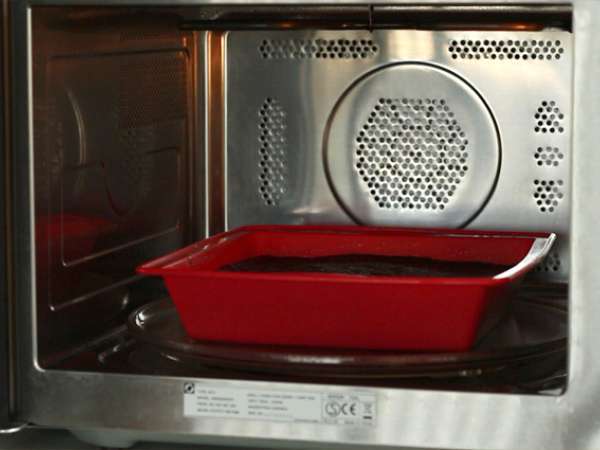 Kue bolu cokelat dalam microwave dalam 5 menit. - Persiapan langkah 4