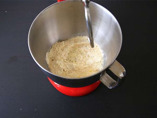 Roti gulung yang dikepang dengan pesto hijau - Persiapan langkah 1