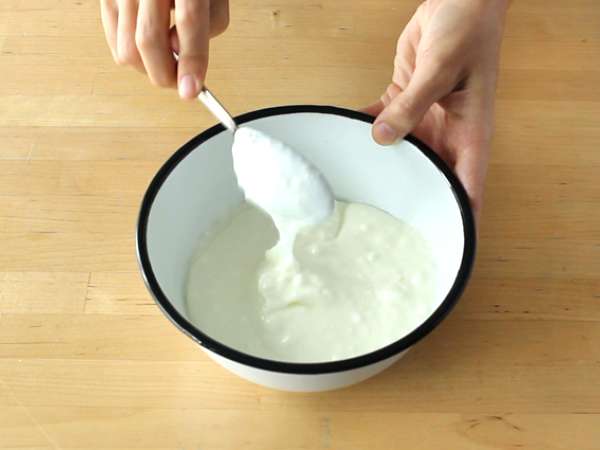 Keju krim buatan sendiri (tipe Philadelphia) dengan 2 bahan - Persiapan langkah 1