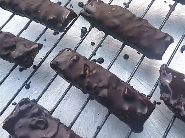 Snickers bar buatan sendiri yang vegan dan bebas gluten - Persiapan langkah 9