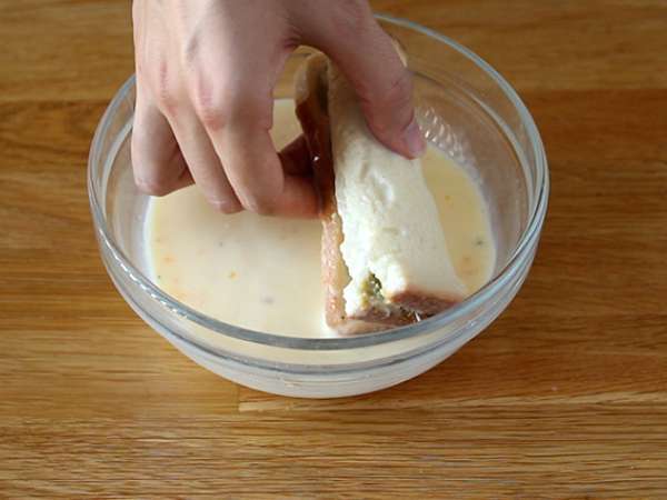 Roti panggang Prancis yang gurih dengan pesto - Persiapan langkah 3