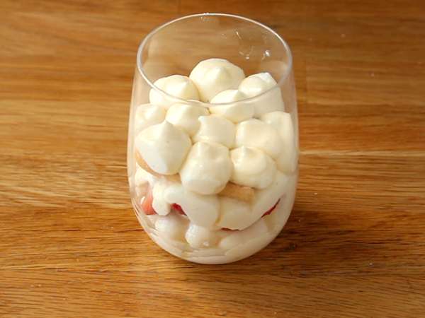 Verrines tiramisu stroberi dingin - Persiapan langkah 5