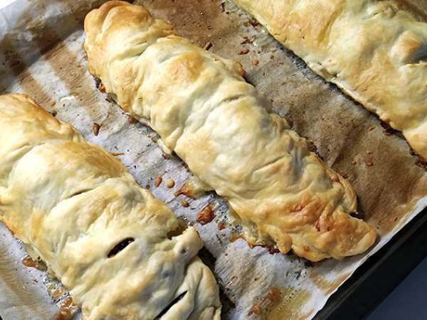 Hake dalam puff pastry dengan bayam - Persiapan langkah 6