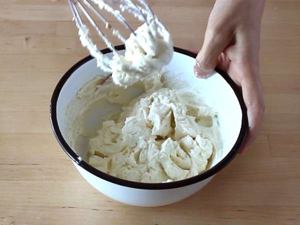 Kue bolu wortel dengan isian kue keju - Persiapan langkah 1