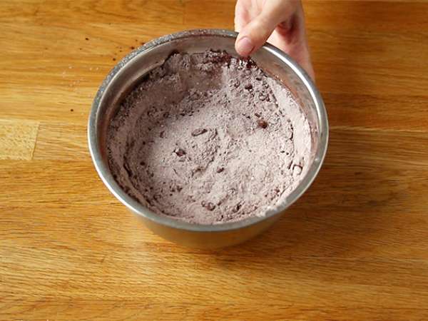 Kue bolu mayones dan cokelat - Persiapan langkah 1