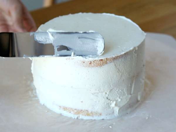 Kue lapis dengan stroberi dan krim mascarpone - Persiapan langkah 10