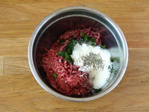 Bakso daging sapi dan parmesan - Persiapan langkah 1