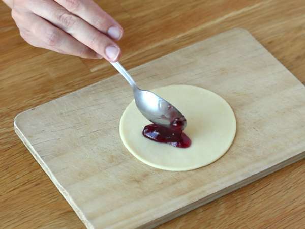 Kue-kue manis dengan selai - Persiapan langkah 6