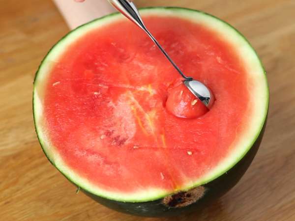 Salad melon di atas melon - Persiapan langkah 2