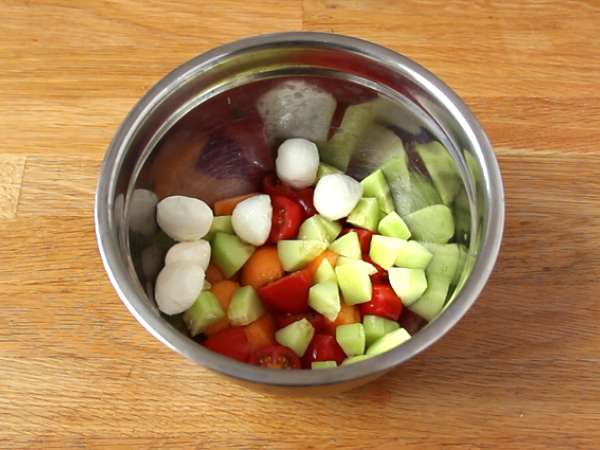 Salad melon di atas melon - Persiapan langkah 3