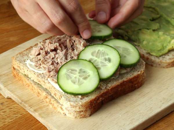 Roti lapis tuna dan alpukat - Persiapan langkah 2