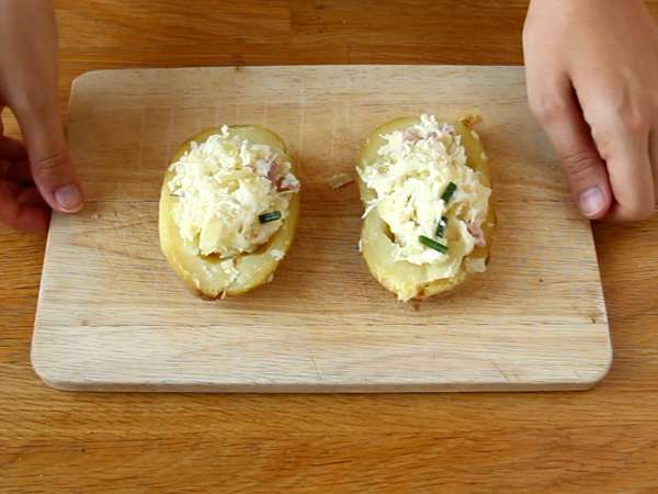 Kentang panggang yang diisi dengan bacon dan keju - Persiapan langkah 4