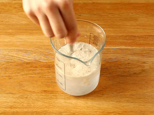 Pretzel mozzarella dan rosemary - Persiapan langkah 1