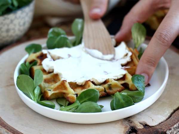 Wafel kentang - Sandwich wafel dengan salmon asap dan fromage frais - Persiapan langkah 6