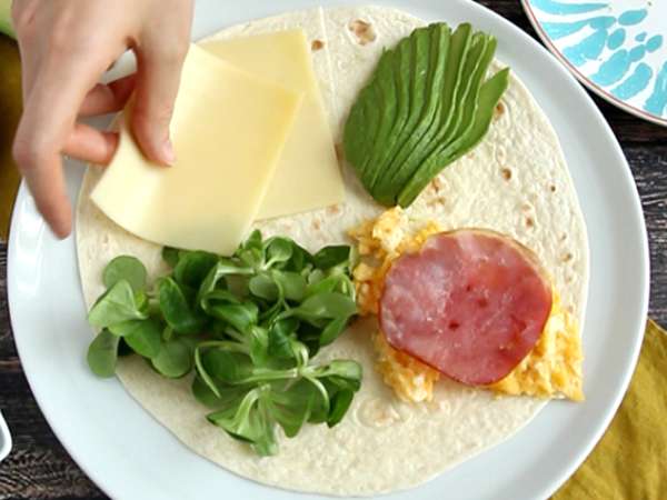 Bungkus panggang ala brunch - Tortilla Wrap Hack - Persiapan langkah 3