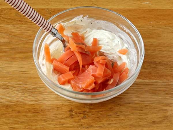 Kentang yang diisi dengan salmon asap dan fromage frais - Persiapan langkah 2