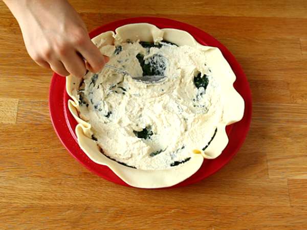 Bayam, ricotta, dan pai telur - Torta Pasqualina dari Italia - Persiapan langkah 5