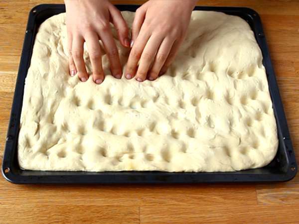 Bunga focaccia - seni focaccia - Persiapan langkah 5