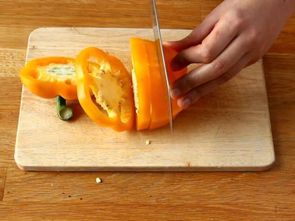 Bunga focaccia - seni focaccia - Persiapan langkah 7