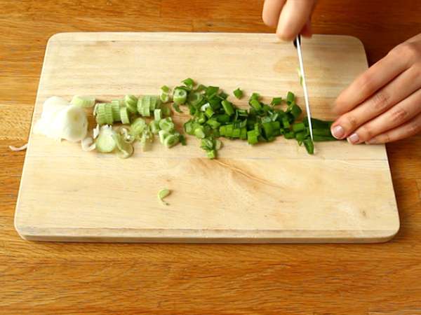 Gyozas dengan ayam, wortel, dan jamur - Persiapan langkah 3
