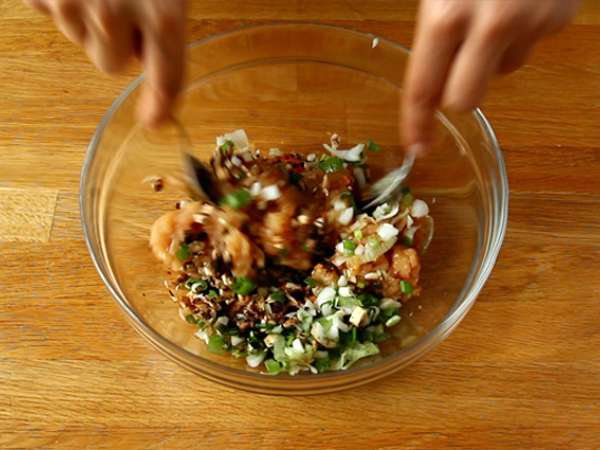 Gyozas dengan ayam, wortel, dan jamur - Persiapan langkah 4