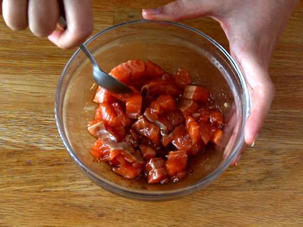 Mangkuk Poké dengan salmon - Persiapan langkah 4