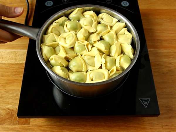 Tortellini dan salad pesto - Persiapan langkah 1