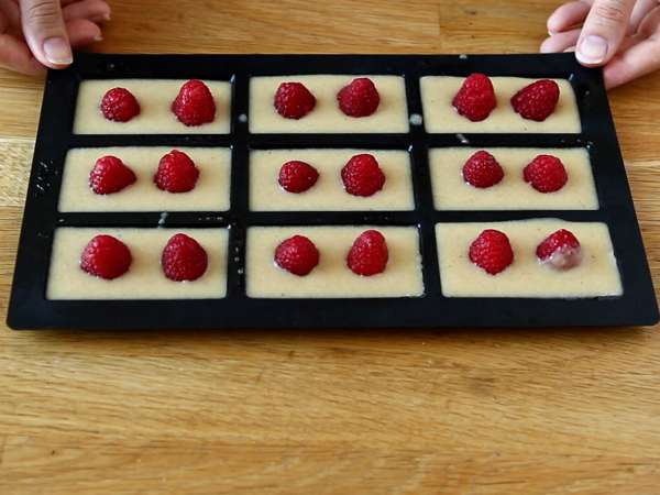 Raspberry Financiers, resep terperinci yang mudah dibuat - Persiapan langkah 5