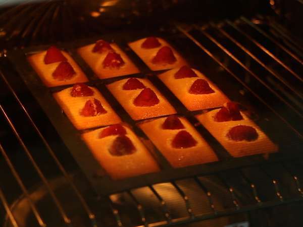 Raspberry Financiers, resep terperinci yang mudah dibuat - Persiapan langkah 6