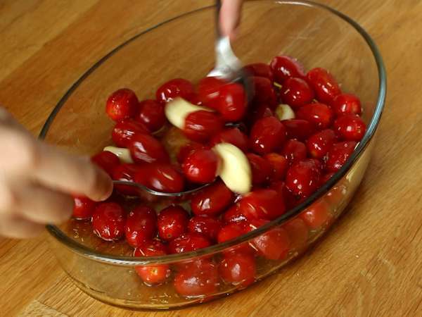 Tagliatelle tomat ceri feta - pasta feta panggang - Persiapan langkah 2