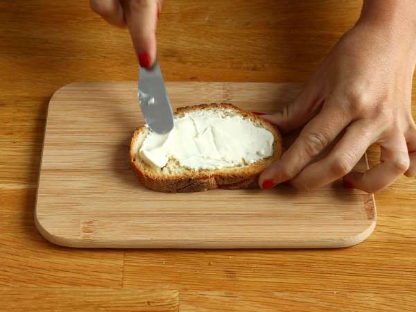 Sandwich keju krim mentimun dan lobak - Persiapan langkah 1