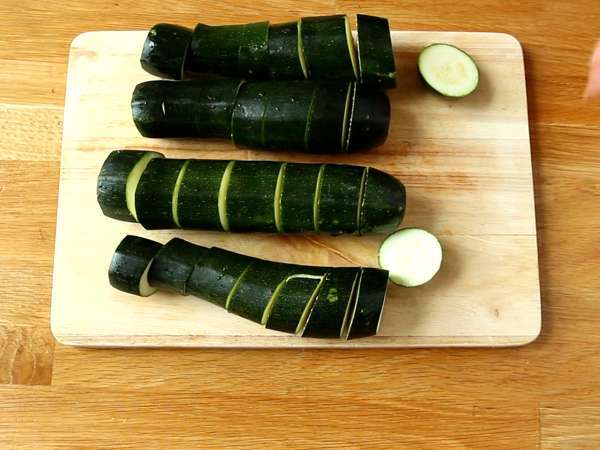 Terrine cukini dan salmon asap - Persiapan langkah 1