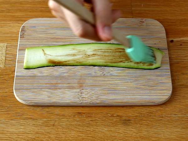 Cukini dan salmon asap gulung - Persiapan langkah 4