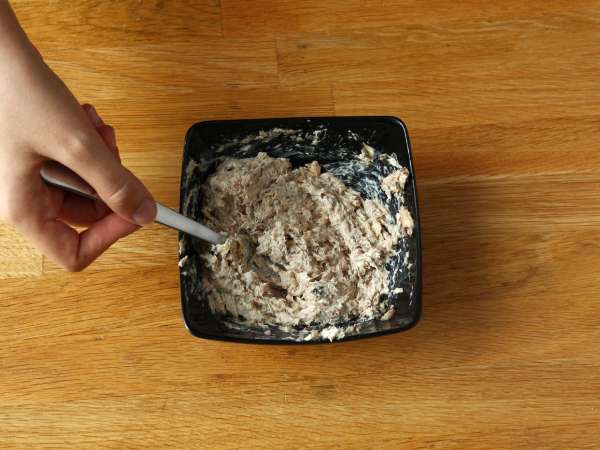 Gulungan cukini dan sarden - Persiapan langkah 2