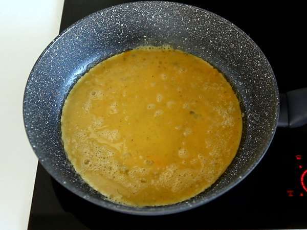 Sandwich omelet ekspres - Sandwich omelet roti panggang Prancis - Retas sandwich telur - Persiapan langkah 2