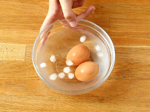 Bagaimana Anda memasak telur rebus? - Persiapan langkah 3