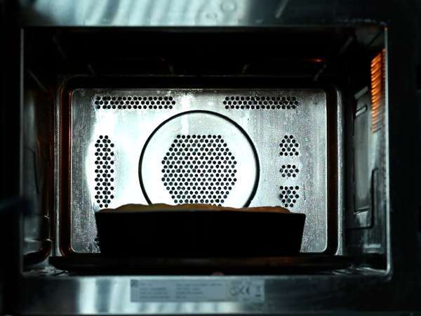 Microwave flan: hidangan penutup ekspres di menit-menit terakhir - Persiapan langkah 4