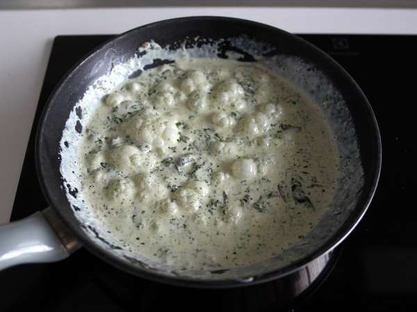 Turnovers diisi dengan jamur dan bayam - Persiapan langkah 2