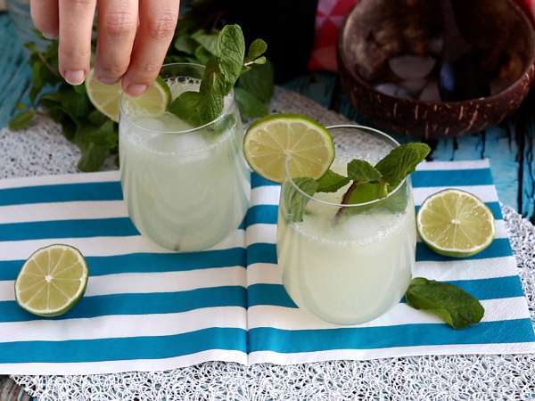 Keledai Moskow tanpa alkohol - Persiapan langkah 2