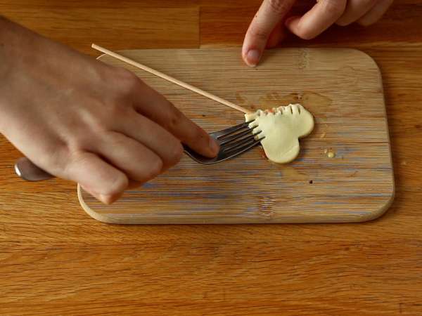 Hati puff pastry ekstra renyah dengan raspberry dan pai cokelat - Persiapan langkah 5