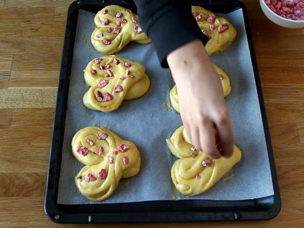 Roti hati ekstra lembut untuk Hari Valentine - Persiapan langkah 11