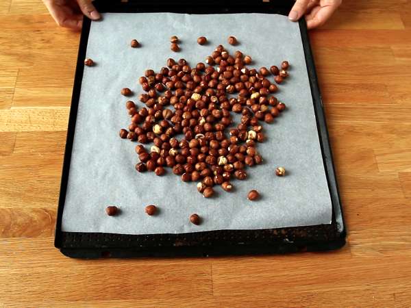 Akhirnya, sebuah olesan untuk para pencinta kopi! Dengan cokelat dan hazelnut - Persiapan langkah 1