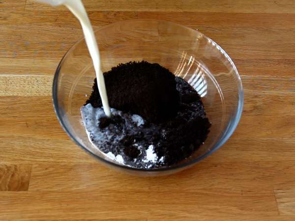 Kue Oreo hanya dengan 3 bahan, siap dalam 6 menit di dalam microwave! - Persiapan langkah 2