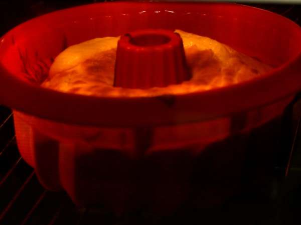 Kue Bundt Paskah dengan lemon dan cokelat putih - Persiapan langkah 5