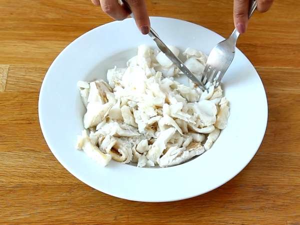 Bacalhau à Brás, resep tradisional Portugis yang mudah dan lezat - Persiapan langkah 2