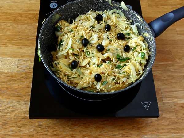 Bacalhau à Brás, resep tradisional Portugis yang mudah dan lezat - Persiapan langkah 6