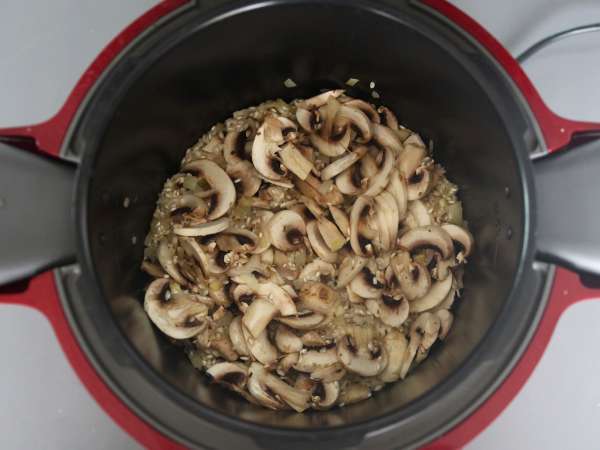 Risotto jamur di Cookeo - Persiapan langkah 4