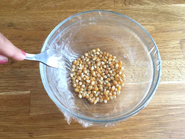 Popcorn microwave bebas minyak - Persiapan langkah 2