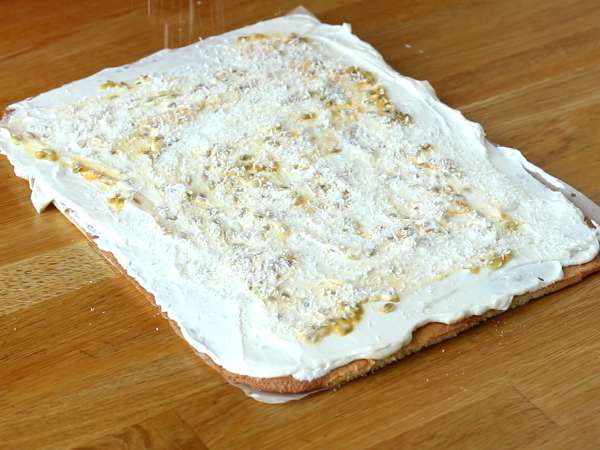 Gulungan markisa kelapa, sempurna sebagai batang kayu Yule - Persiapan langkah 5